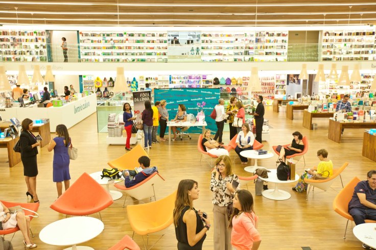 Alguns Momentos do Lançamento do Fora da Linha